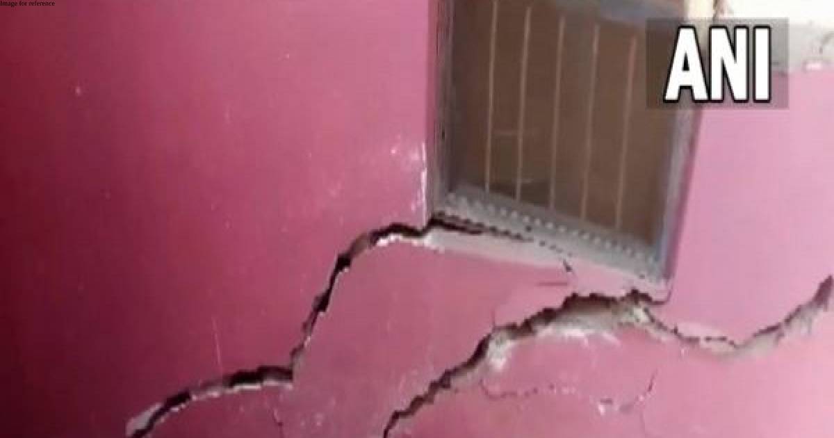 After Joshimath, cracks appear in houses in Uttarakhand's Karnprayag, people seek govt help